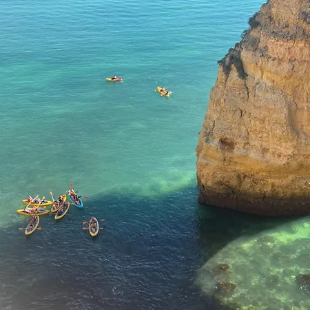 Botel Jump2adventure *
